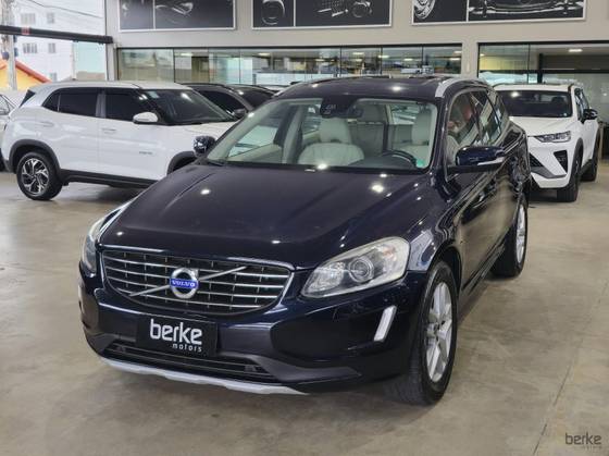 VOLVO XC60 2.0 T5 MOMENTUM GASOLINA 4P AUTOMÁTICO